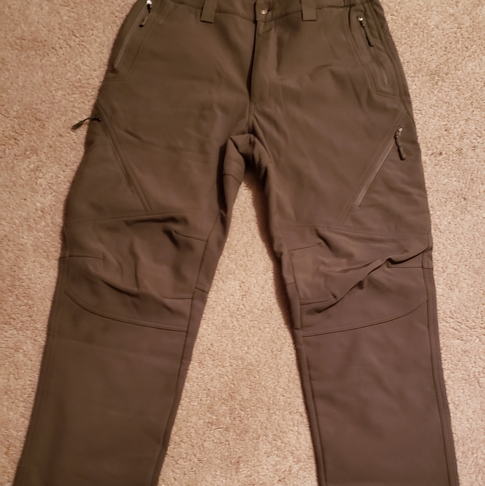 Tactical gear fleece lined water resistant pants olive green size 36W, NWOT